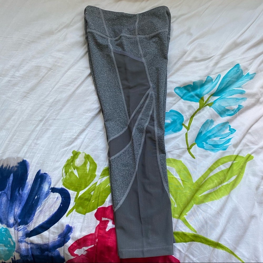 SOLD GYMSHARK HIGH WAISTED SLEEK SCULPTURE CROP LEGGING - Picture 7 of 13